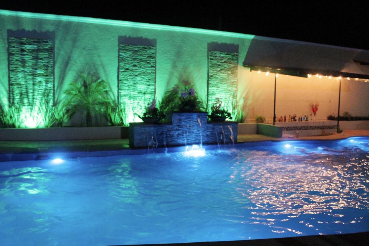 Hotel Y Restaurante Villas Del Sol Jalpan Exterior foto