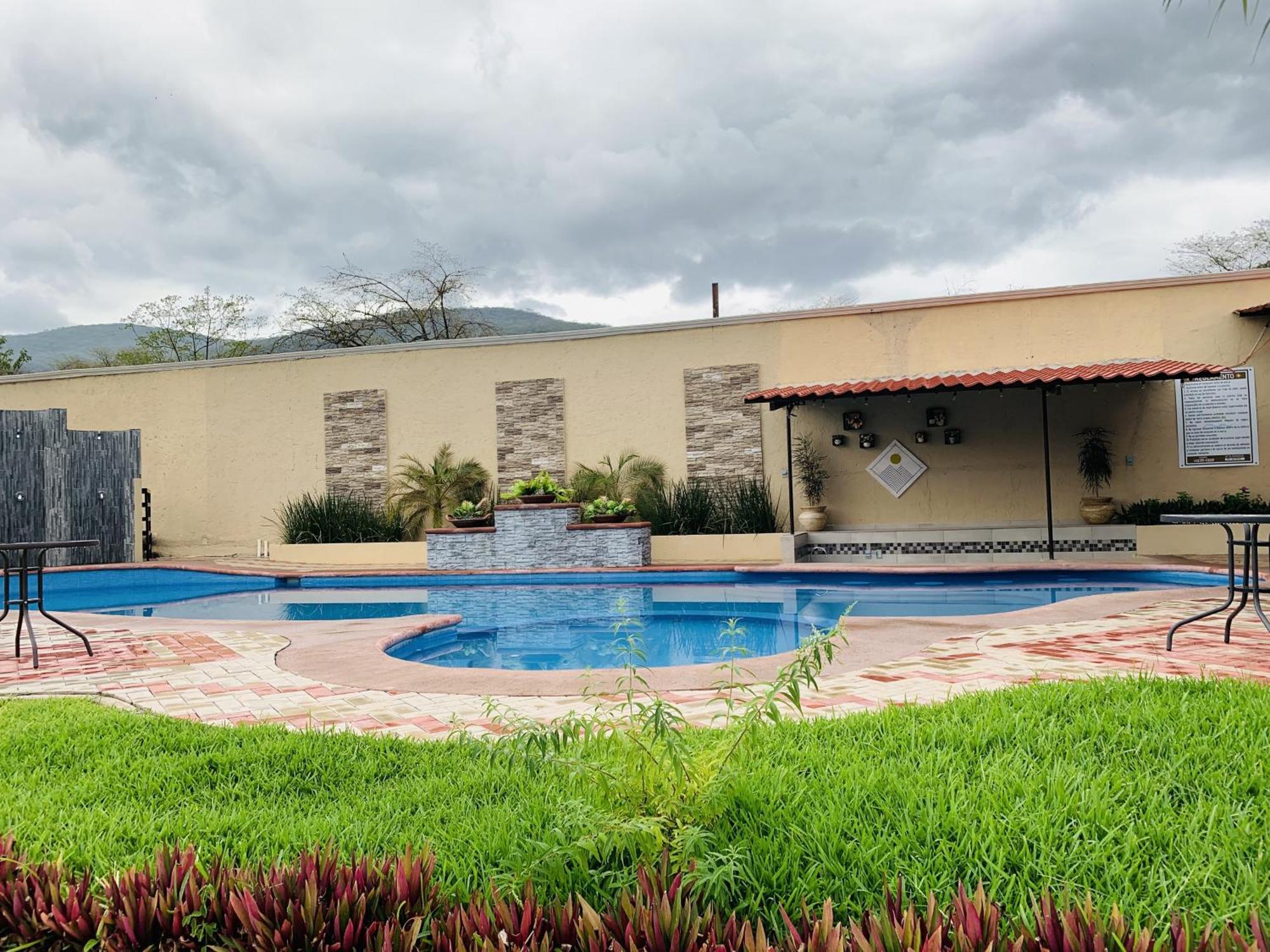 Hotel Y Restaurante Villas Del Sol Jalpan Exterior foto